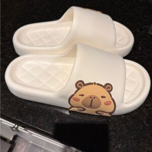 Womens White Bear Slide Sandals